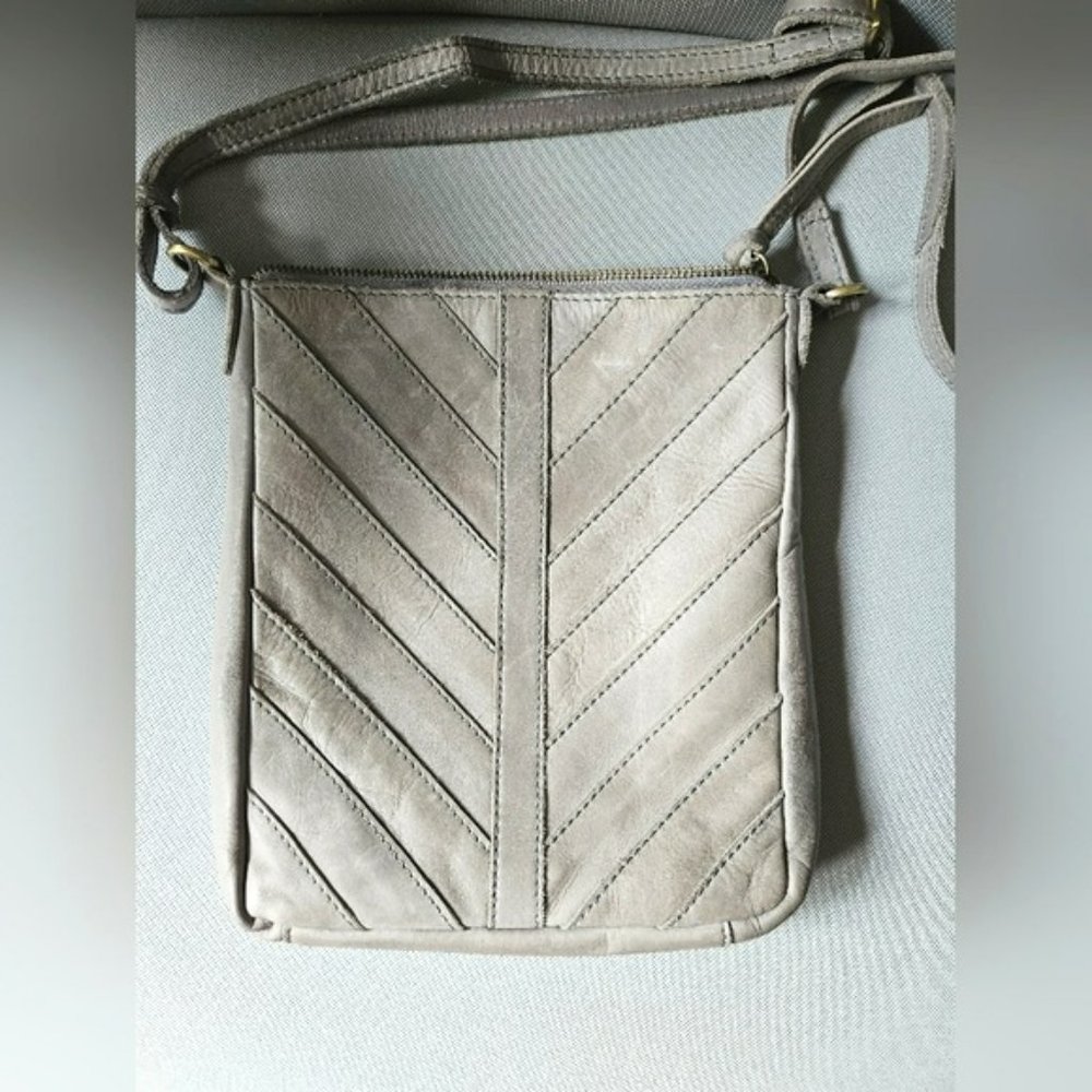 Margot Leather RARE Chevron Pattern Grey Crossbody bag. Like new!